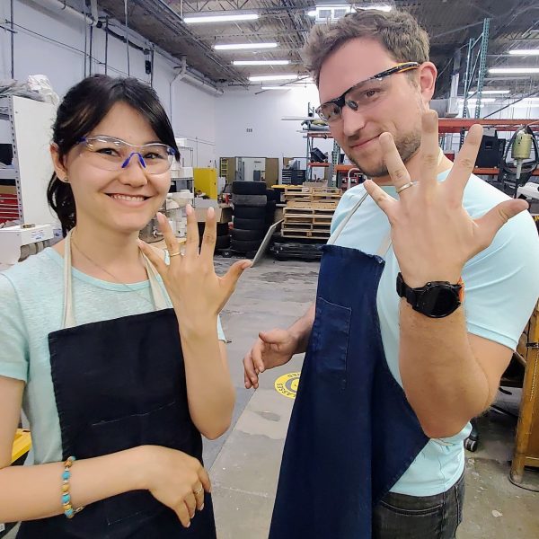 Couples build a wedding ring workshop in the DIY make a ring class 3